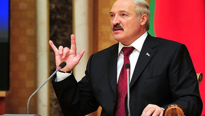 Лукашенко: Белоруссия готова помочь США с доставкой детского питания "хоть завтра"