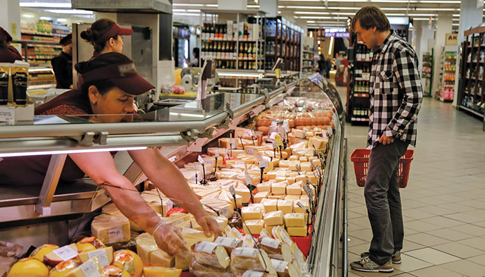 Потребление сырных продуктов в январе-июле снизилось на 20,5%