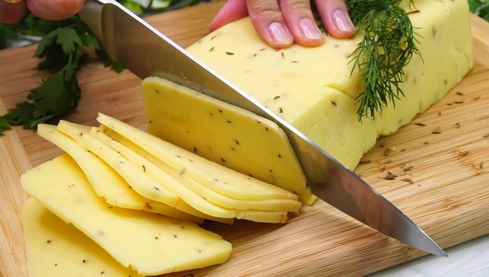 Потребление сыров выросло на 9,5%, сырных продуктов – снизилось на 22,8%