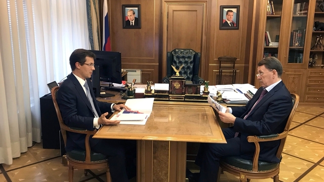 Гордеев призывает повышать требования к товарам, отмеченным "знаком качества"