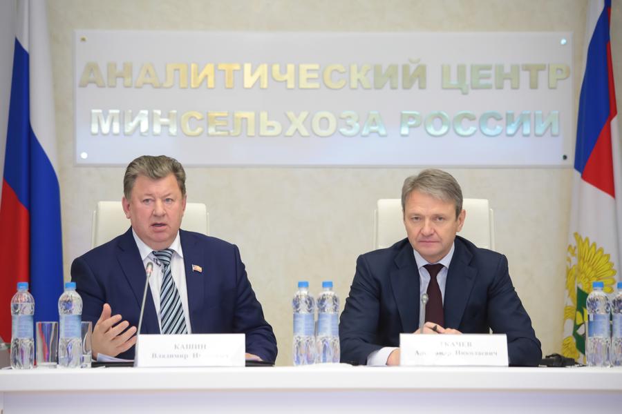 Депутаты Госдумы внесли законопроект о переносе ЭВС на полгода
