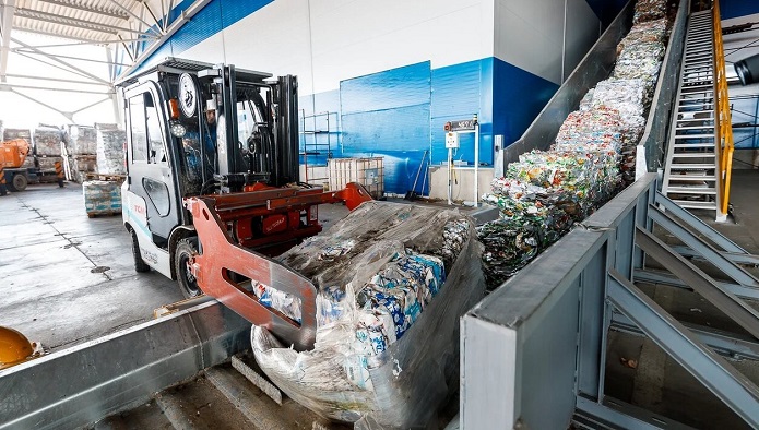 Репортаж: Tetra Pak и «Л-ПАК» открыли линию по переработке картона