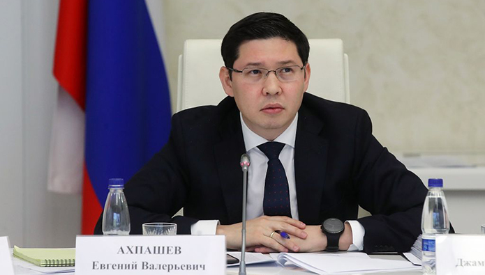 Евгений Ахпашев покидает пост директора Деппищепрома Минсельхоза