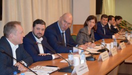 Производители и ритейл пожаловались Николаю Валуеву на высокий налог при передаче продукции на благотворительность