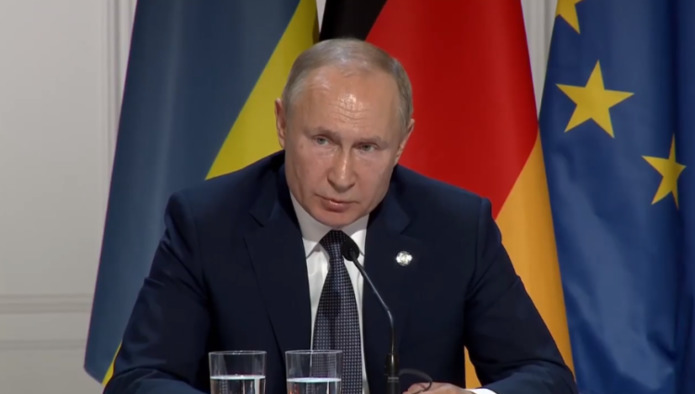 Путин: надо сокращать производство пластиковой посуды, но без ущерба промышленности