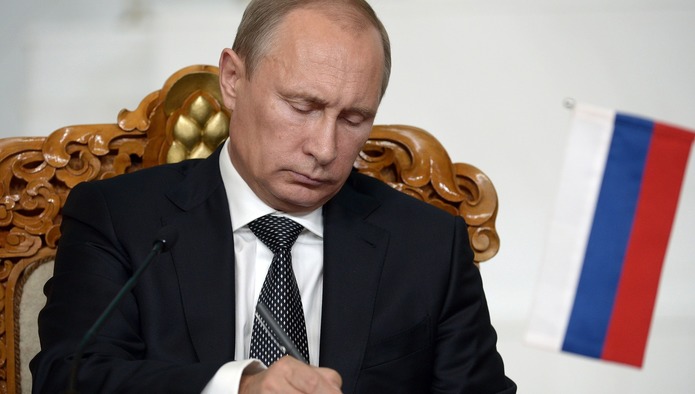 Путин подписал закон о запрете возврата торговыми сетями просроченной продукции поставщику