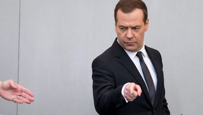 Медведев поручил проработать переход к потребительской корзине с базовым набором продуктов