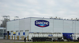 Danone остановил инвестиционные проекты в России, но не уходит с рынка